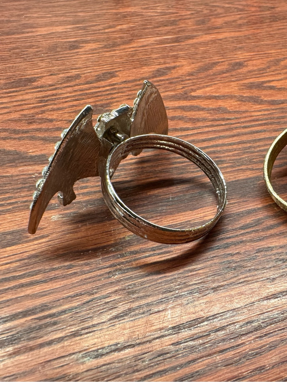 Sparkling Napkin Rings - Picture 2 of 4